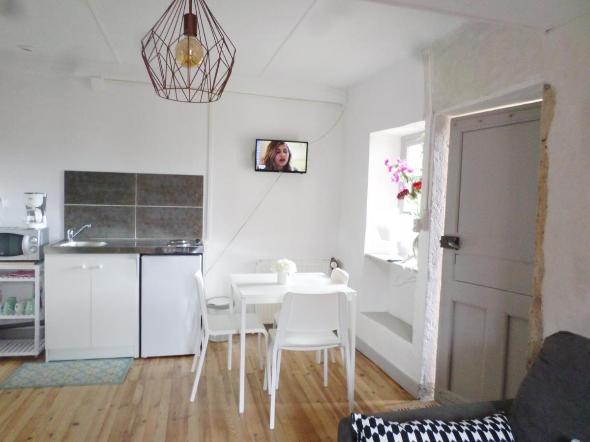 Les Marronniers Bed & Breakfast La Chapelle-sous-Brancion Екстериор снимка