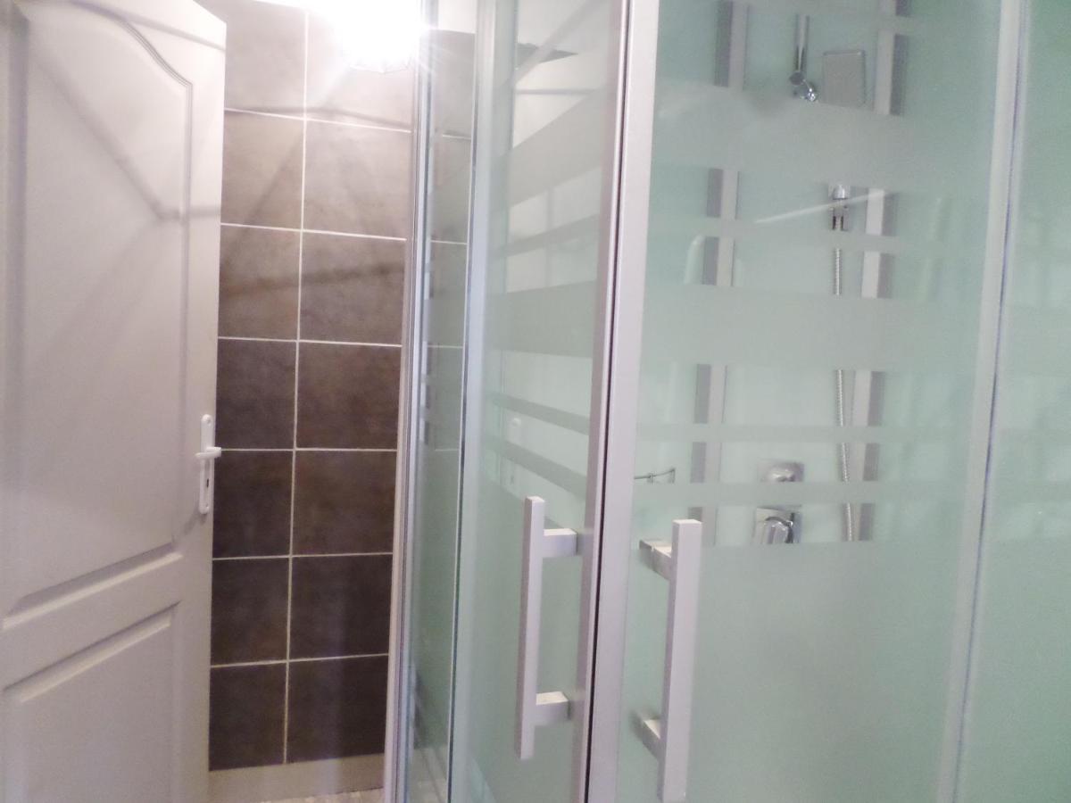 Les Marronniers Bed & Breakfast La Chapelle-sous-Brancion Екстериор снимка